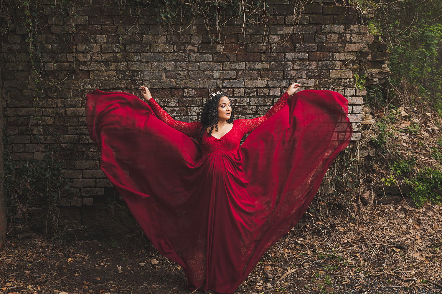 Lauren and Leo – Flowy red dress maternity session